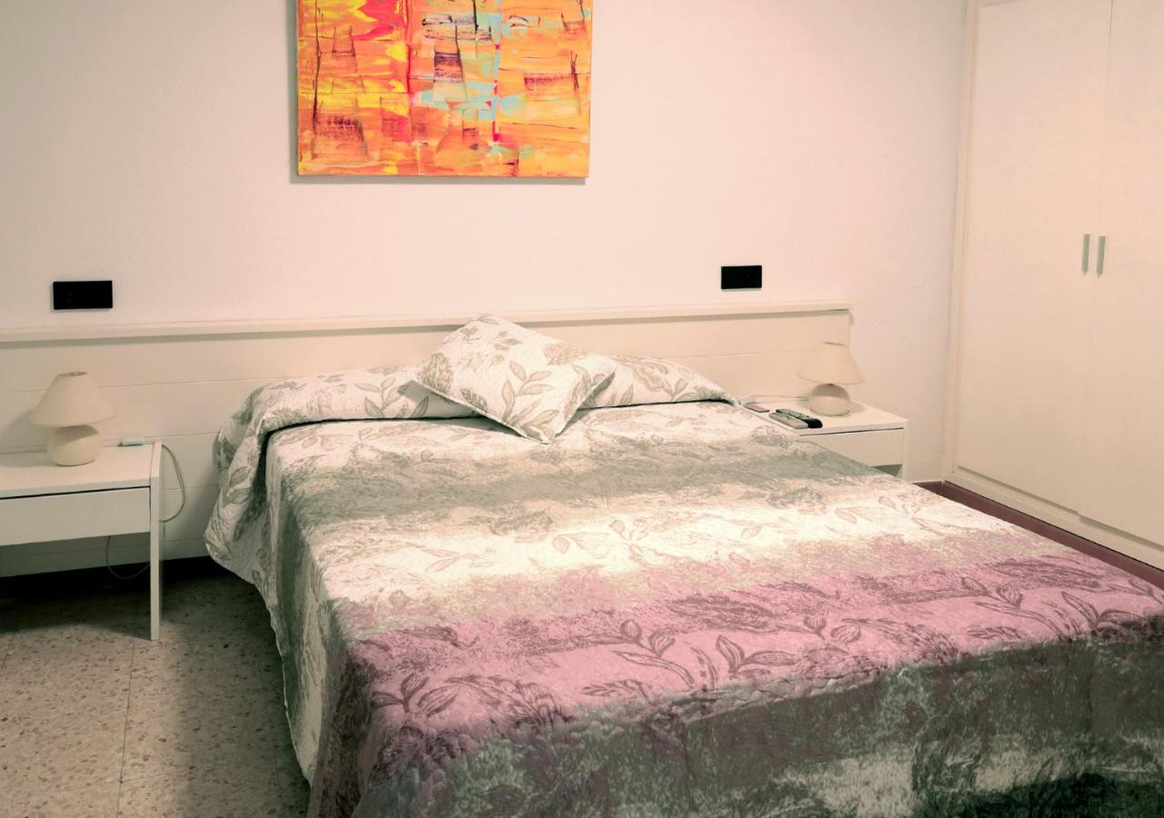 Hostal Lara Llança Zewnętrze zdjęcie